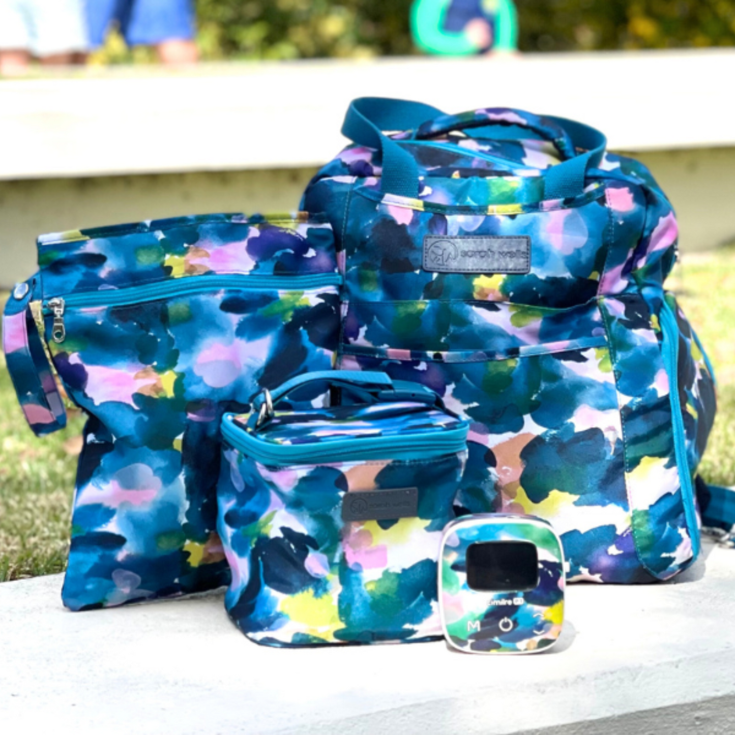 Aquarelle bundle with Cimilre P1 outside on a sunny day